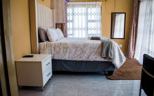 WoodMead Guest House & Events