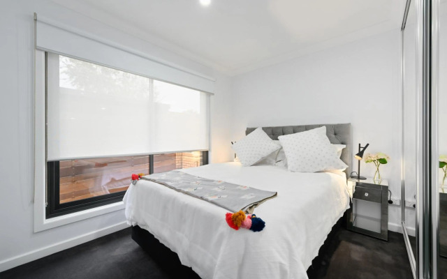 Comfort & Style - Luxurious Central Apartment