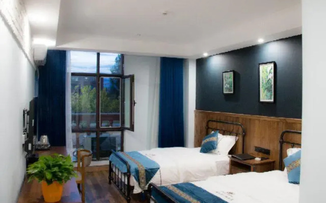 Sunshine Hotel 1st Road (Altay Emerald Bay)