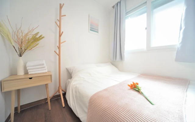 Jerry Blossom - Hostel