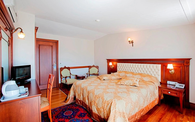 Hippodrome Hotel