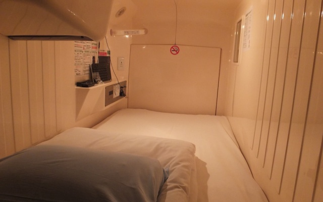 Sauna & Capsule Hotel Wellbe Sakae – Guest Rooms – Nagoya