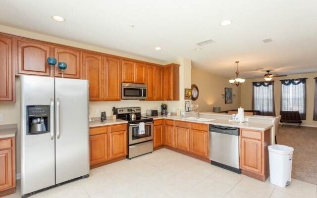 3 Bedroom Modern Townhome 4003 Townhouse