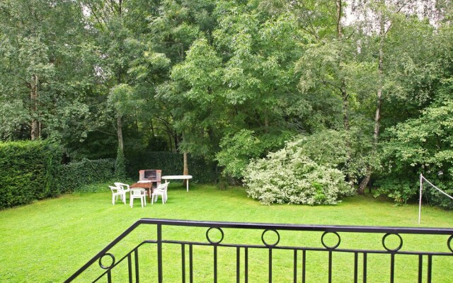 Quaint Holiday Home With Fenced Garden in Manhay