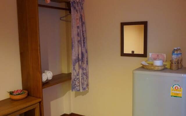 Ruean Bua Resort