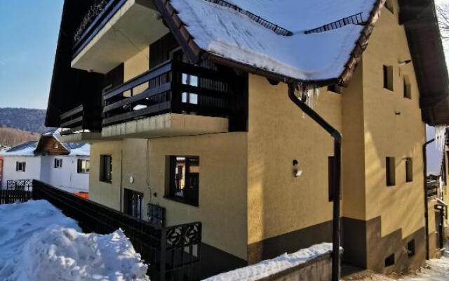 Apartament Kalinderu K1 Bușteni
