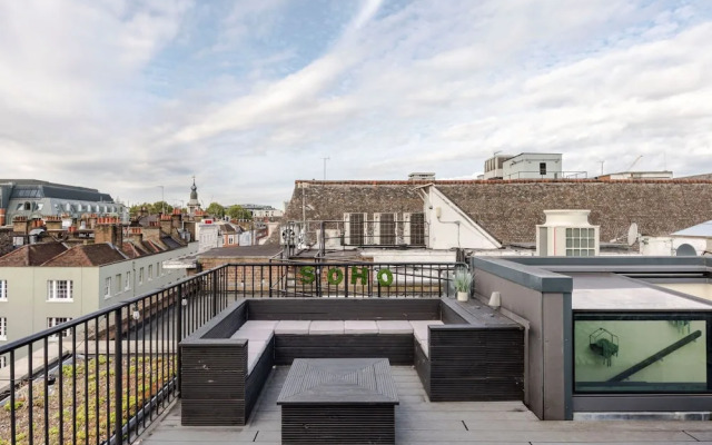 The Influencer Suite - Soho - by Frankie Says