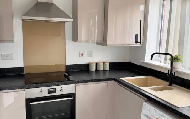 Coventry Chic City House - 3 Beds