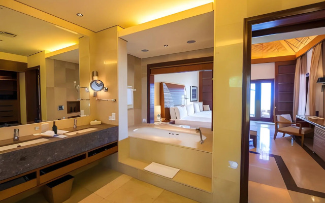 Shanti Maurice Resort & Spa