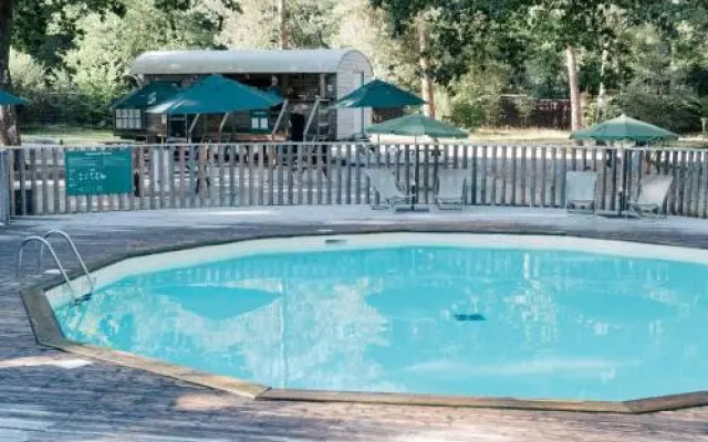 Camping Huttopia Lac De Sille