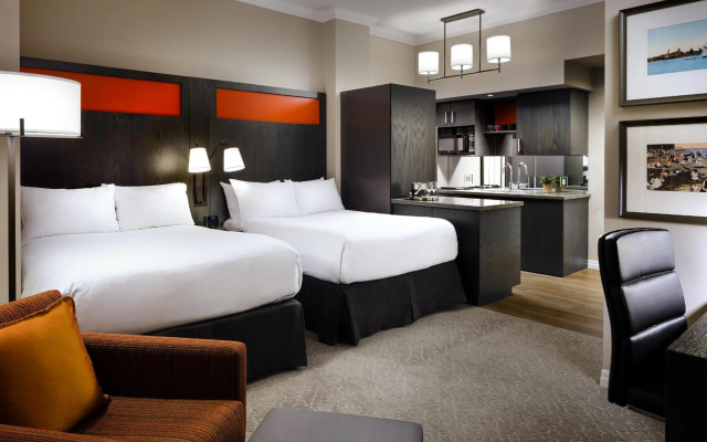 One King West Hotel & Residence - Image 7
