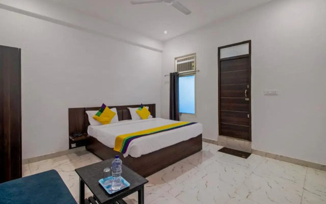Itsy Hotels Om Pushp Residency
