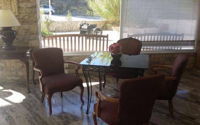 Dore Hotel