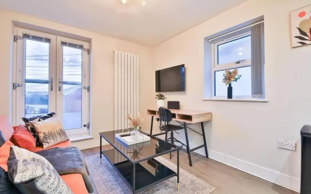 Whitchurch Place 2 Bed Flat in Cardiff