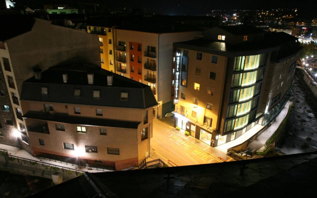 Hotel Metropolis