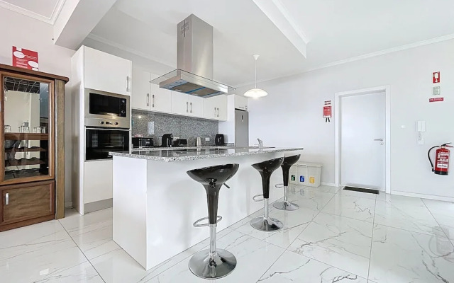 Blue Outlook Retreat by Atlantic Holiday