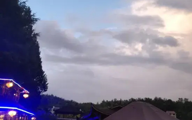 Fuchun Dalingtu Resort