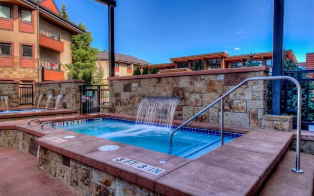 Village at Breckenridge Condos Sleeps 8 - Ski in Out + Walk downtown 2 Bedroom Apts by RedAwning