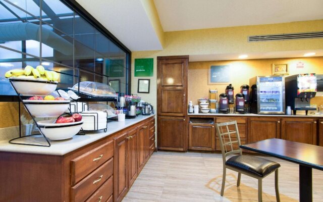Comfort Inn & Suites Perry National Fairgrounds Area