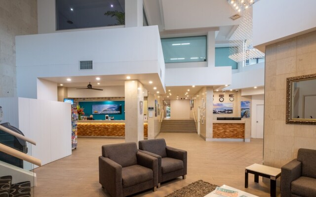 Heart of Surfers Paradise - Ocean Views