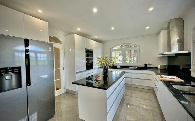 Quarteira Premium Villa by Homing