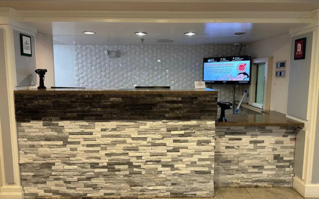 Red Roof Inn Auburn Hills