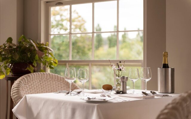 The Woodbridge Waterfront Rooms.