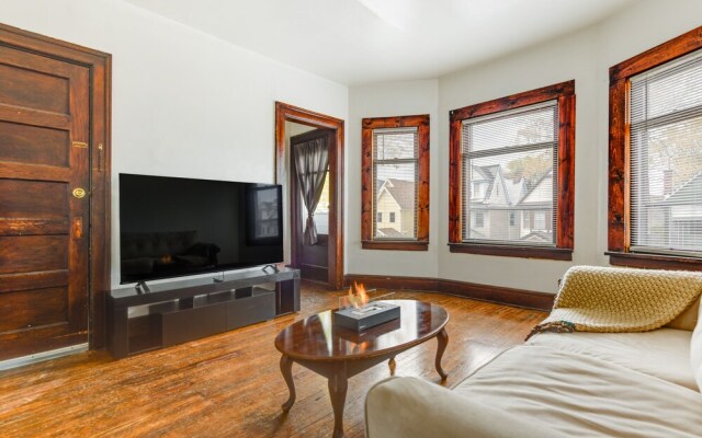 Charming Buffalo Apartment: 2 Mi to Downtown
