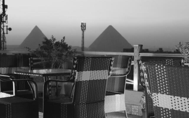 Rihana pyramids hotel