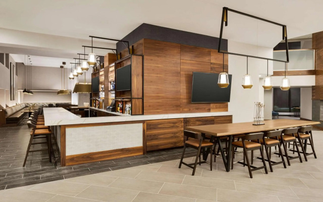 DoubleTree by Hilton Columbus Dublin