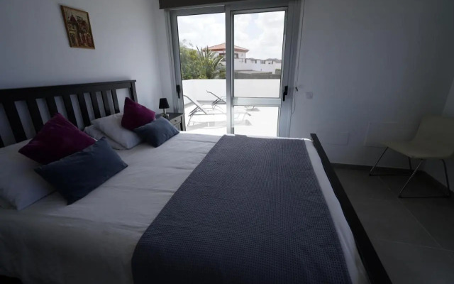 Casa Achaman - Contemporary style villa with outstanding views