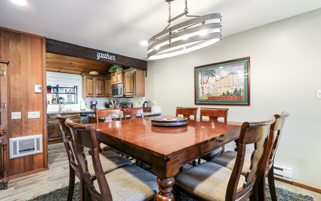 Woodlands #33 3 Bedroom Condo by RedAwning