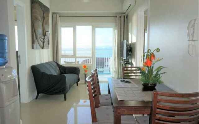 Mactan Seaside Apartments