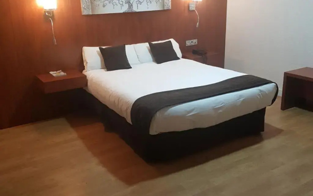 Hotel Familia Conde