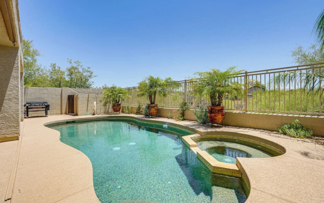 Spacious Family Oasis in Cave Creek!