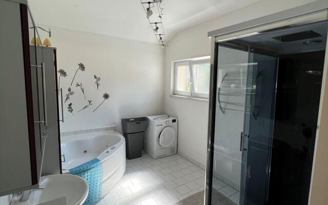 Apartment in Mauerbach Near Vienna With Pool