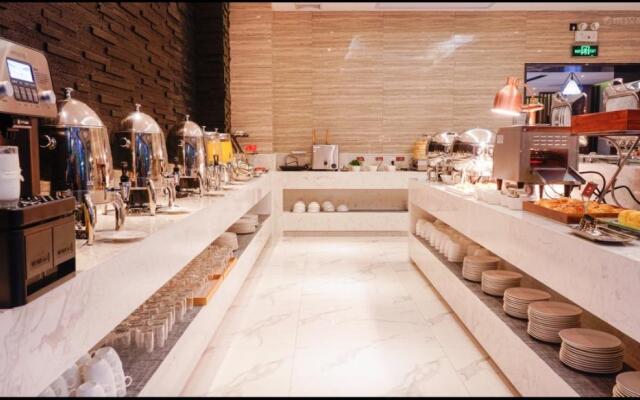 Paco Hotel Tiyuxilu Metro Guangzhou-Free Shuttle Bus during Canton Fair