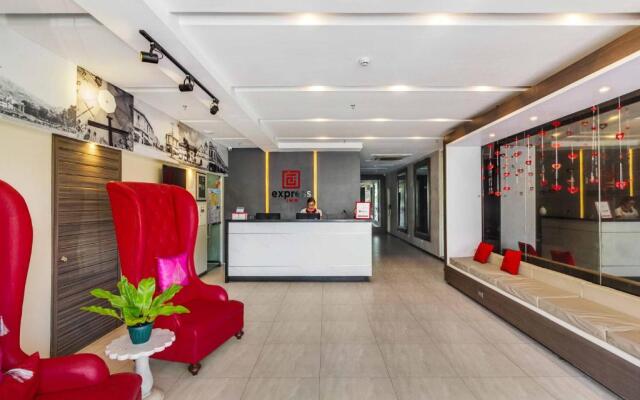 RedDoorz Plus @ Jones Avenue Cebu