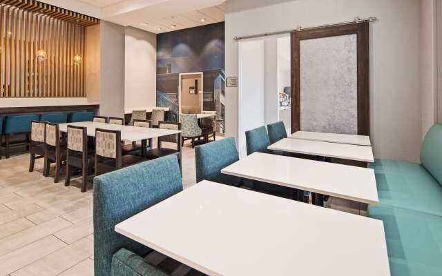 Best Western Plus Wilkes Barre-Scranton Airport Hotel
