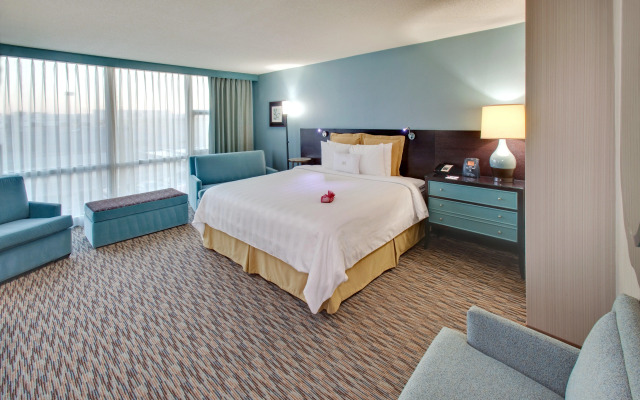 Crowne Plaza Lombard Downers Grove by IHG