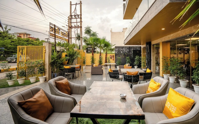 Lime Tree Hotel Medanta