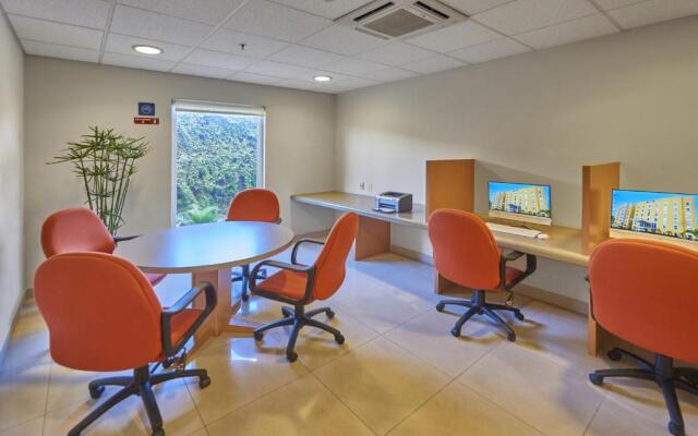 City Express by Marriott Mazatlán