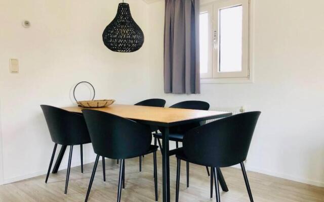 Beach Chalet Bad Hoophuizen VU43