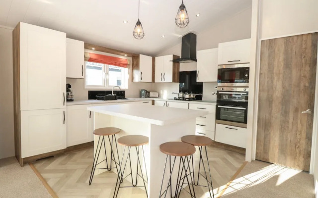 Broadland Sands Lodge