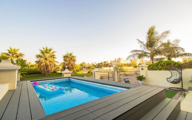 Fairways Villa at Al Hamra Village