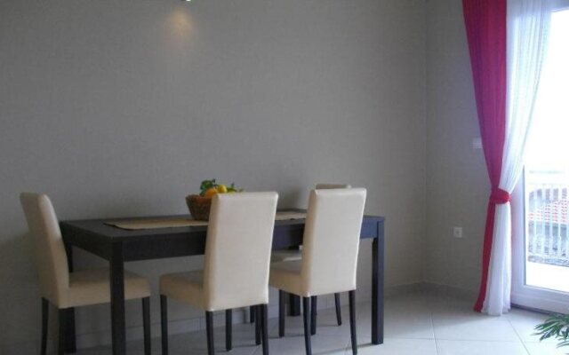 Luna Apartments