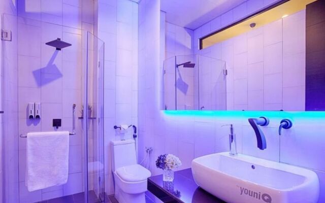 the youniQ Hotel