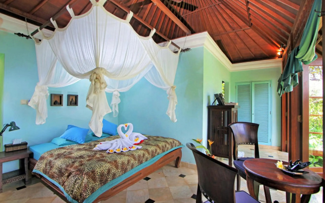 The Mahogany Villa