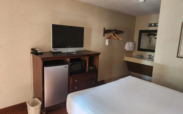 Suburban Studios Branson On The Strip