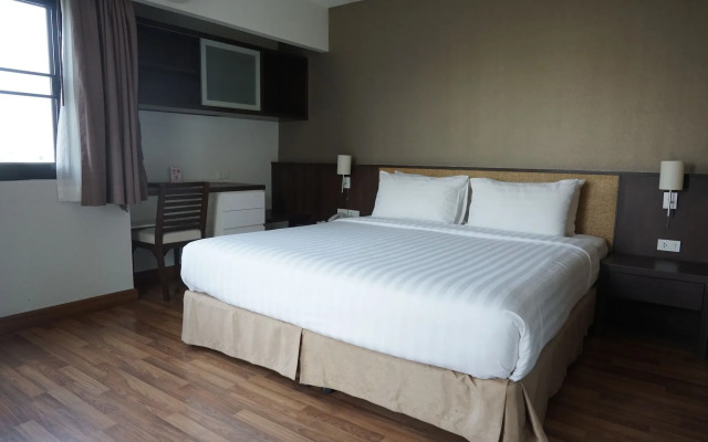 The Grand Napat